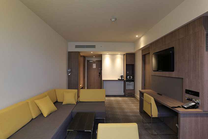 HOTEL-WOODEN-FIXED-FURNITURE-SIMAF-20