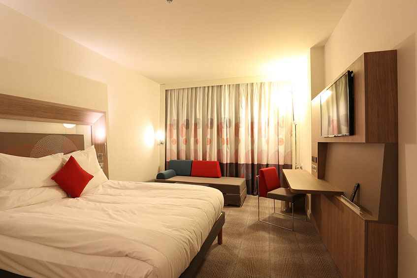 HOTEL-WOODEN-FIXED-FURNITURE-SIMAF-21