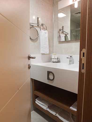 HOTEL-WOODEN-FIXED-FURNITURE-SIMAF-9